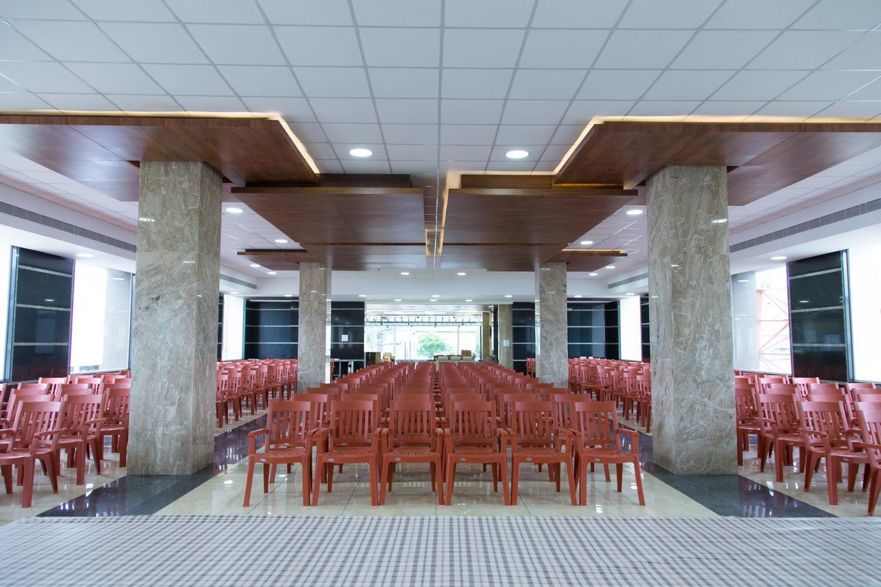 Hotel Hills Tirupattur Tiruppatur Buitenkant foto