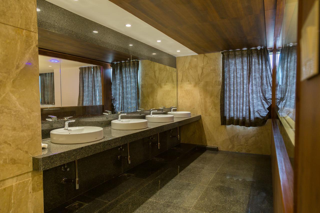 Hotel Hills Tirupattur Tiruppatur Buitenkant foto
