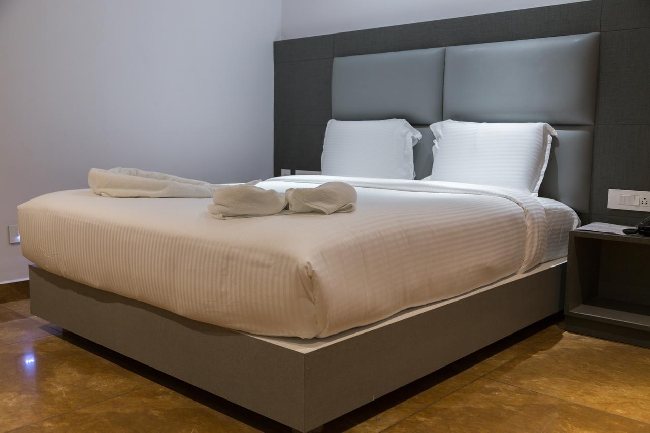 Hotel Hills Tirupattur Tiruppatur Buitenkant foto