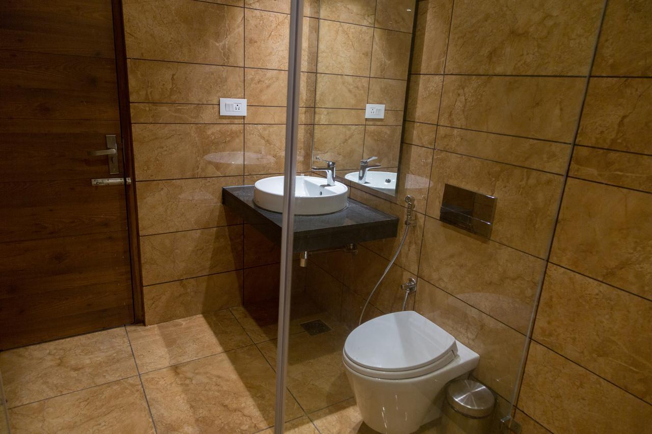 Hotel Hills Tirupattur Tiruppatur Buitenkant foto