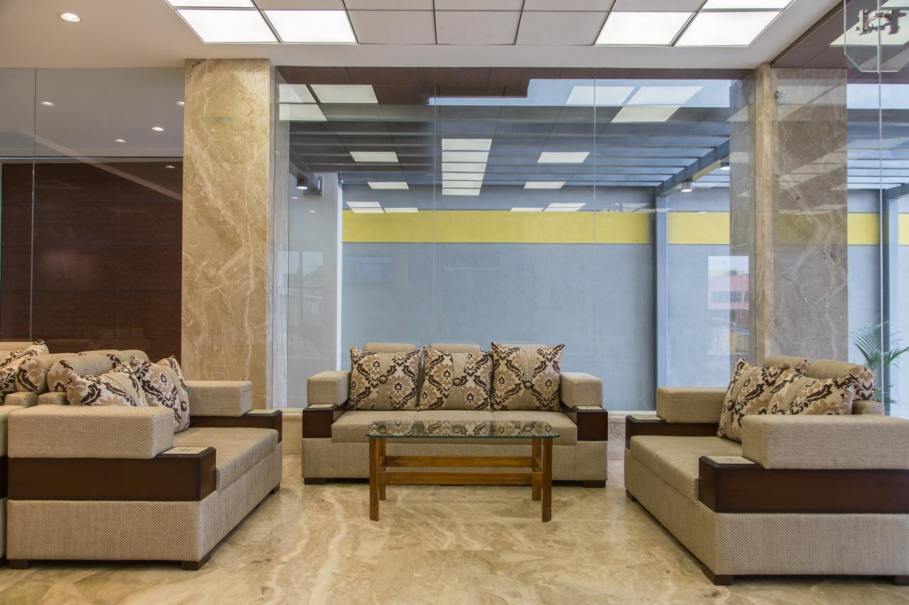 Hotel Hills Tirupattur Tiruppatur Buitenkant foto