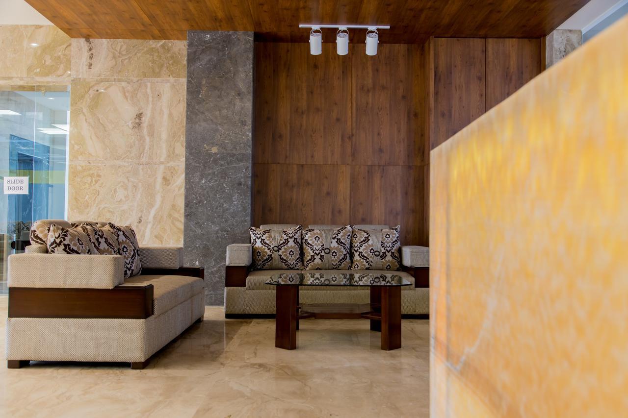 Hotel Hills Tirupattur Tiruppatur Buitenkant foto